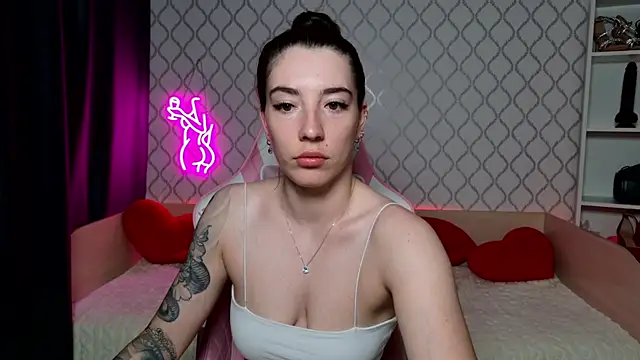 Curious Lily online show from 6, 5, 2026