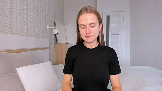 LilMary  online show from 14, 11, 2025