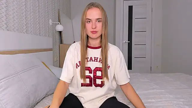 LilMary  online show from 12, 10, 2025