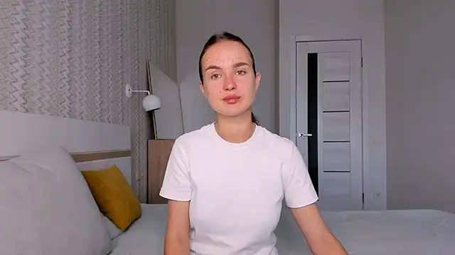 LilMary  online show from 4, 11, 2025