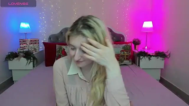 CamillaDreamer online show from 5, 12, 2025