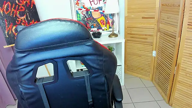 Snapshot of CamillaDreamer chatting on 9, 7, 2026 CamillaDreamer online show from 9, 7, 2026