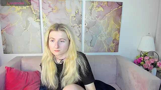 CamillaDreamer online show from 10, 11, 2025