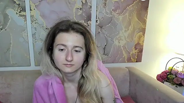 Snapshot of CamillaDreamer chatting on 15, 7, 2026 CamillaDreamer online show from 15, 7, 2026