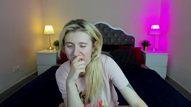 CamillaDreamer online show from 5, 11, 2025