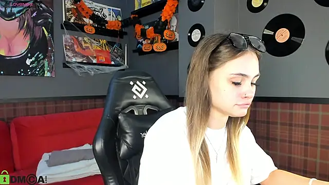 KarinaBroks online show from 30, 10, 2025