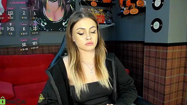 KarinaBroks online show from 30, 10, 2025