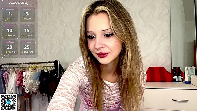 LindyEckland online show from 10, 10, 2025