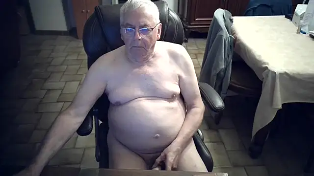 Snapshot of Alain633 chatting on 1, 11, 2025 Alain633 online show from 1, 11, 2025