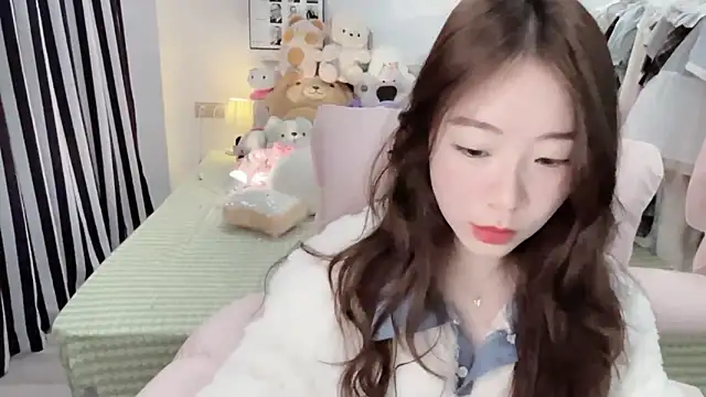 Snapshot of Gardenia-222 chatting on 11, 11, 2025 Gardenia-222 online show from 11, 11, 2025