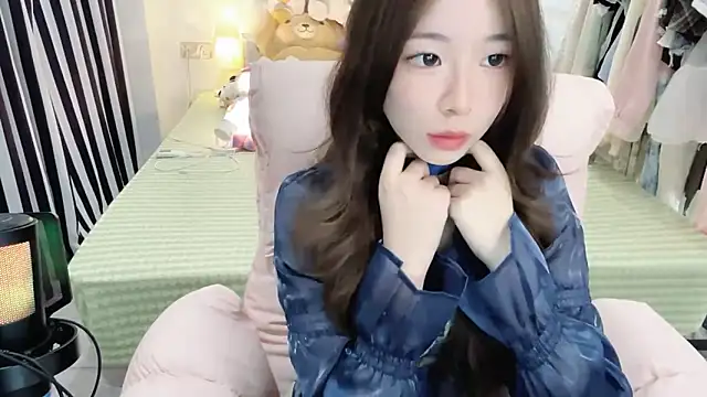 Snapshot of Gardenia-222 chatting on 18, 12, 2025 Gardenia-222 online show from 18, 12, 2025