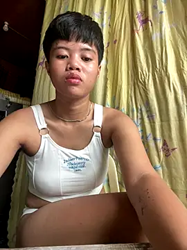 Snapshot of Obre17 chatting on 11, 10, 2025 Obre17 online show from 11, 10, 2025