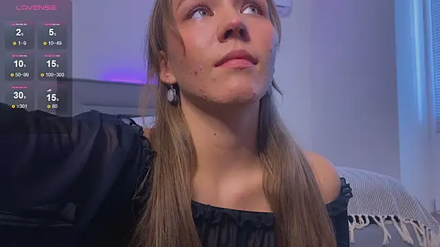 Snapshot of Sienna_Mi_ chatting on 15, 10, 2025 Sienna Mi online show from 15, 10, 2025