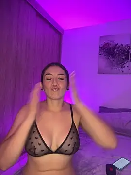 Mariana gom online show from 5, 11, 2025