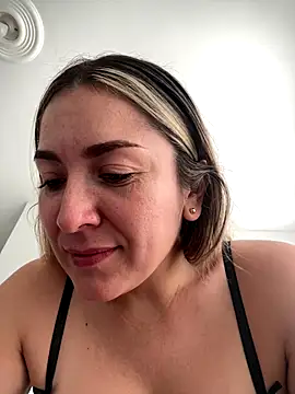 Mariana gom online show from 7, 1, 2026