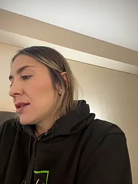 Mariana gom online show from 28, 5, 2026