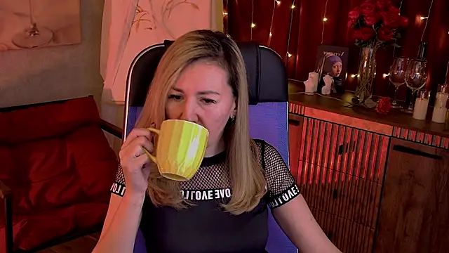 DonnaSmitth online show from 15, 4, 2026