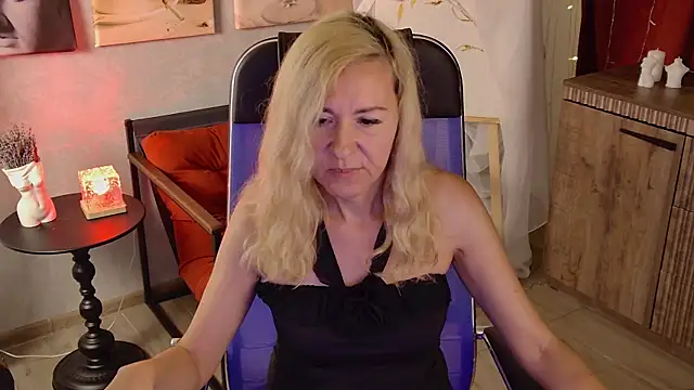 DonnaSmitth online show from 8, 7, 2026