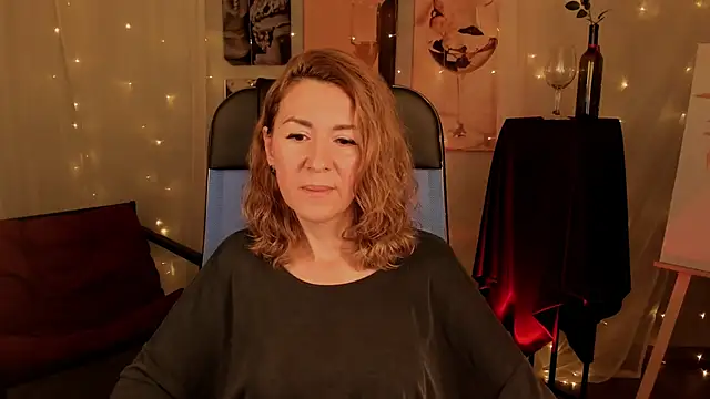 Snapshot of DonnaSmitth chatting on 16, 10, 2025 DonnaSmitth online show from 16, 10, 2025