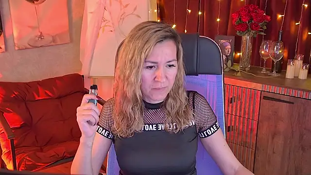 DonnaSmitth online show from 8, 4, 2026