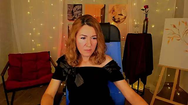 Snapshot of DonnaSmitth chatting on 14, 11, 2025 DonnaSmitth online show from 14, 11, 2025