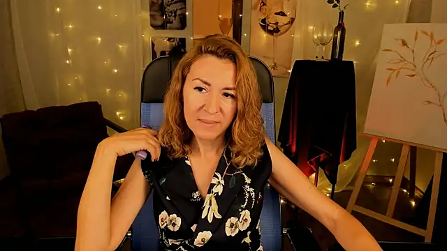 Snapshot of DonnaSmitth chatting on 12, 10, 2025 DonnaSmitth online show from 12, 10, 2025