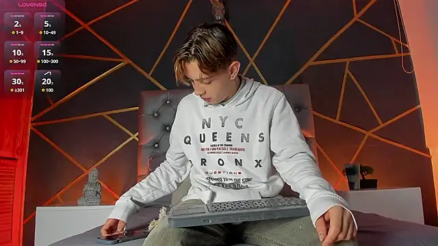 Lian Miller1  online show from 20, 2, 2026