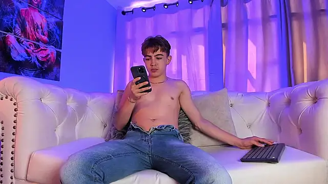 Lian Miller1  online show from 14, 12, 2025