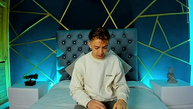 Lian Miller1  online show from 11, 10, 2025