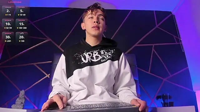 Lian Miller1  online show from 17, 2, 2026