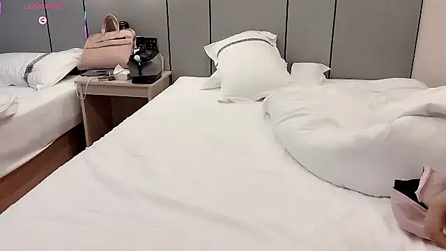 NEWONETO online show from 11, 4, 2026