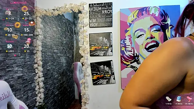 Snapshot of valery__star chatting on 24, 11, 2025 valery star online show from 24, 11, 2025