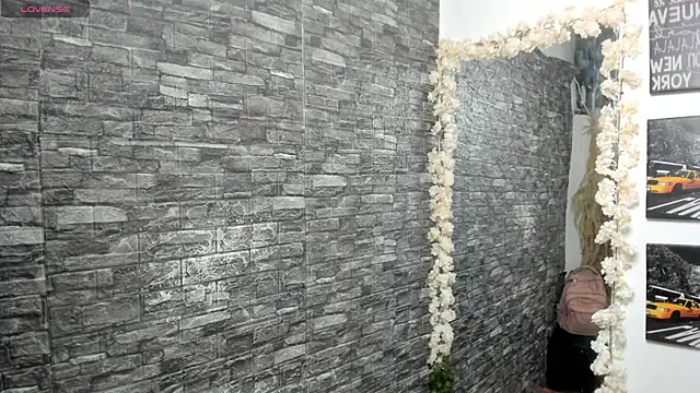 Snapshot of valery__star chatting on 9, 10, 2025 valery star online show from 9, 10, 2025