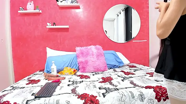 Snapshot of SamannthaOlsen chatting on 11, 11, 2025 SamannthaOlsen online show from 11, 11, 2025