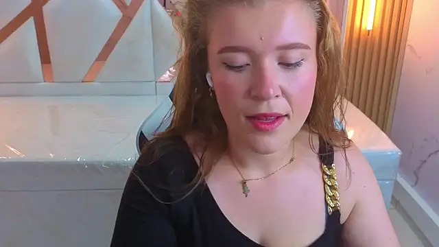 Snapshot of carla_tp chatting on 26, 10, 2025 carla tp online show from 26, 10, 2025