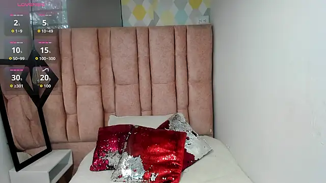 Issa Milf   online show from 26, 3, 2026