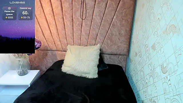 Issa Milf   online show from 14, 10, 2025