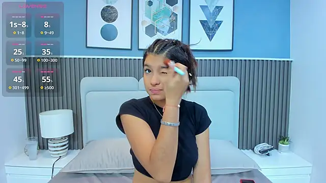 Snapshot of liz__cute chatting on 4, 11, 2025 liz cute online show from 4, 11, 2025