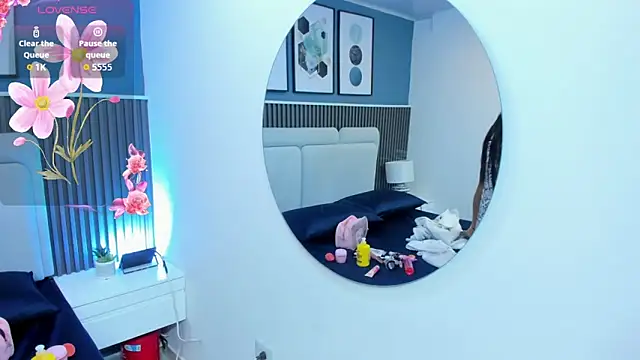 Snapshot of liz__cute chatting on 16, 11, 2025 liz cute online show from 16, 11, 2025