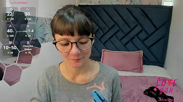 Snapshot of Valery_More__ chatting on 25, 6, 2026 Valery More online show from 25, 6, 2026
