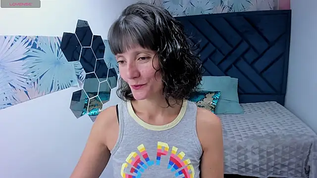 Valery More   online show from 12, 4, 2026