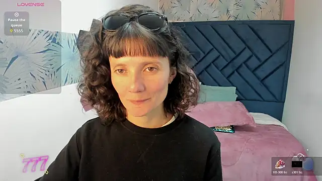 Valery More   online show from 3, 6, 2026