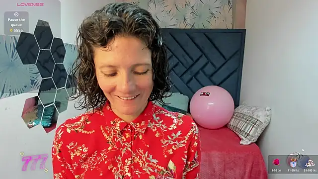 Snapshot of Valery_More__ chatting on 11, 6, 2026 Valery More online show from 11, 6, 2026