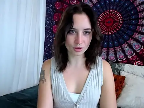 AdalynKiss online show from 28, 10, 2025