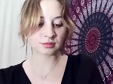 AdalynKiss online show from 17, 10, 2025