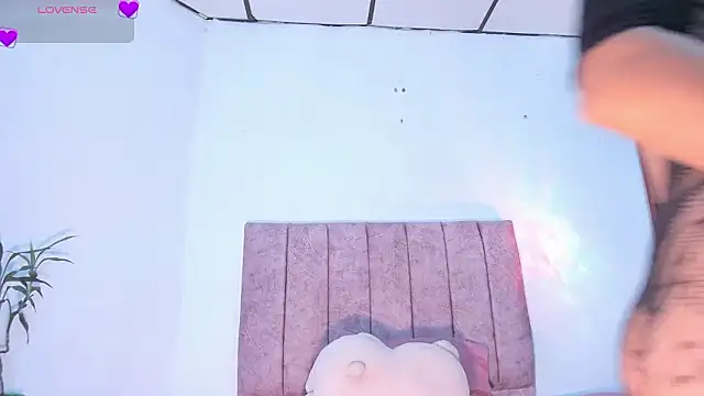 Mila 1wood online show from 28, 3, 2026