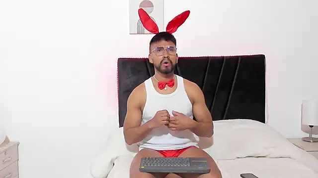 Taylormaccurdy  online show from 31, 10, 2025