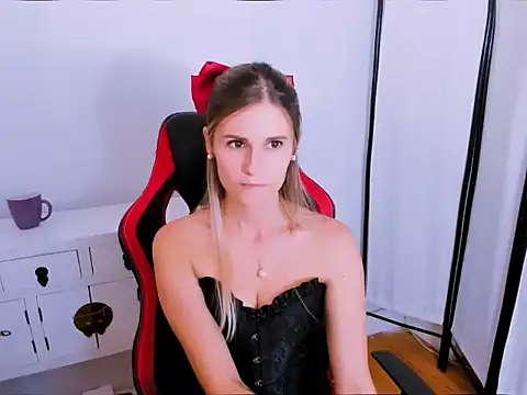 CatrinAmore online show from 9, 10, 2025