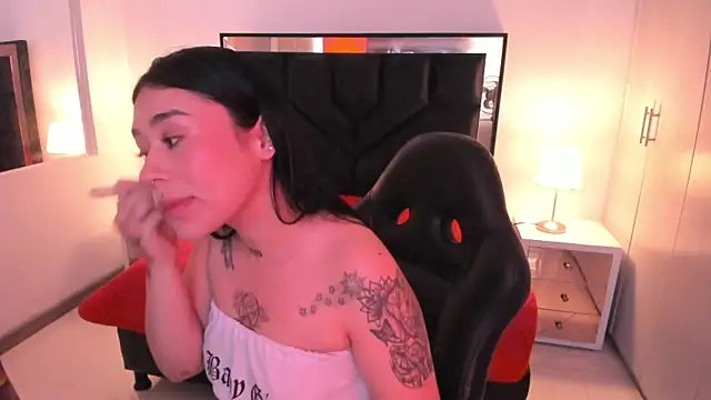 SusanVilla online show from 14, 11, 2025