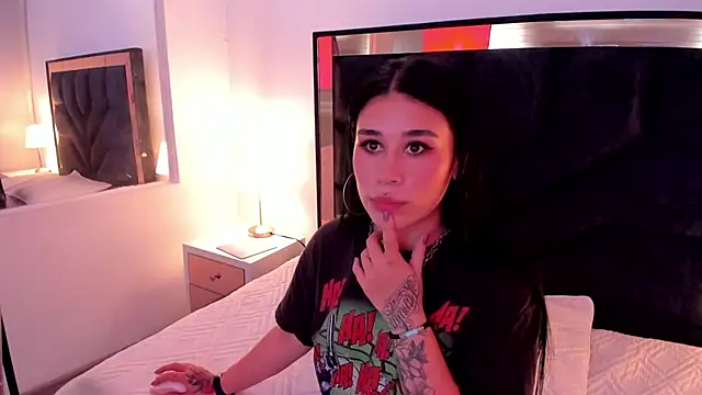 SusanVilla online show from 8, 10, 2025